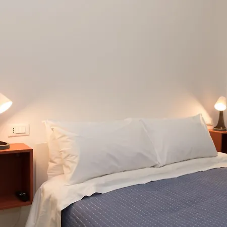 Bed & Breakfast Posterla22