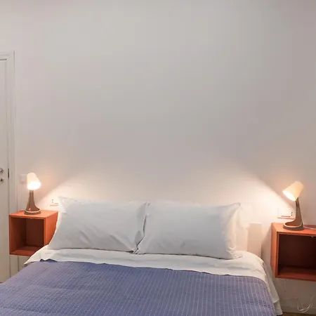 Bed & Breakfast Posterla22 *